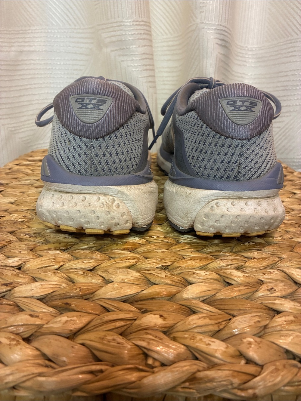 Brooks Adrenaline GTS 20 Running Shoes Lt gray Women’s Sz 10 - Picture 3 of 8